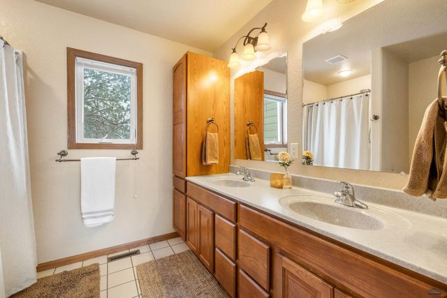 24705 TIMBER RIDGE RD, Hermosa, SD 57744