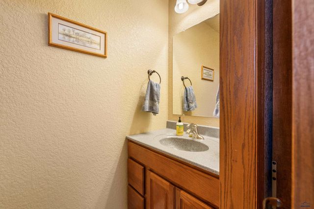 24705 TIMBER RIDGE RD, Hermosa, SD 57744