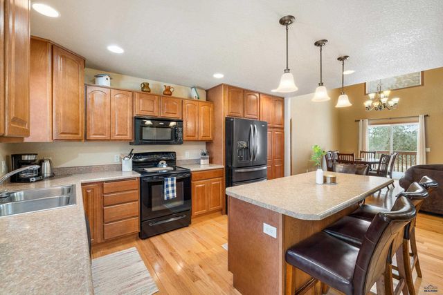 24705 TIMBER RIDGE RD, Hermosa, SD 57744