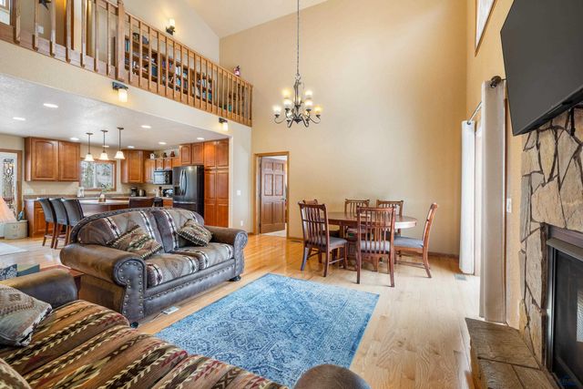 24705 TIMBER RIDGE RD, Hermosa, SD 57744