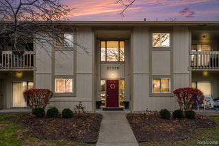 27875 Berrywood Lane 81, Farmington Hills, MI 48334