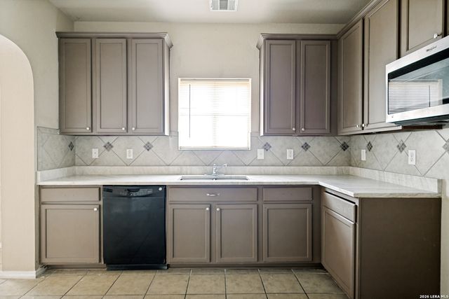 6718 Loma Secca, San Antonio, TX 78233