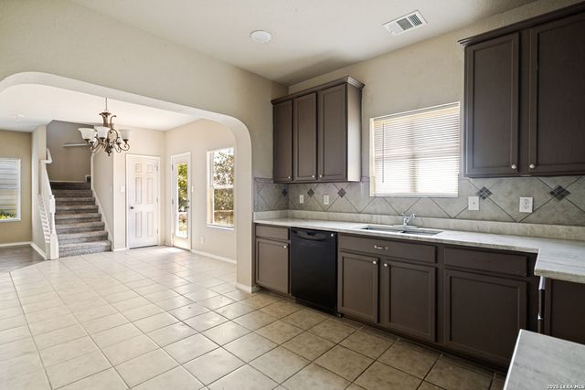 6718 Loma Secca, San Antonio, TX 78233