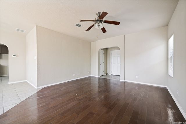 6718 Loma Secca, San Antonio, TX 78233