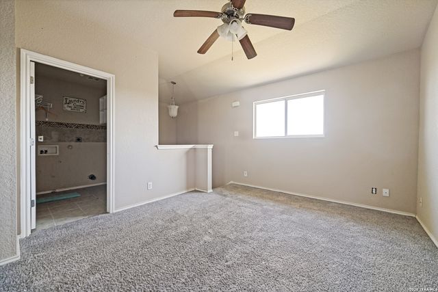 6718 Loma Secca, San Antonio, TX 78233