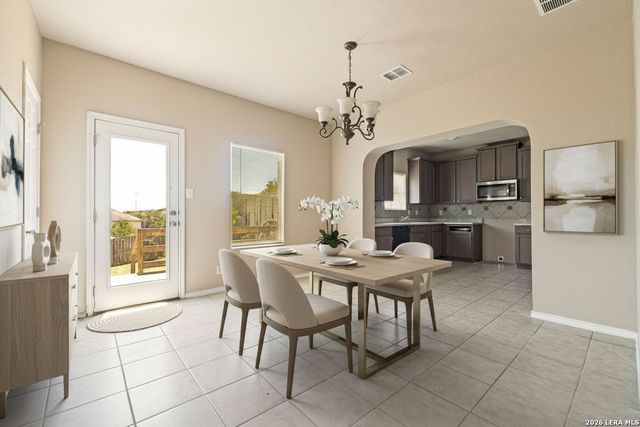 6718 Loma Secca, San Antonio, TX 78233