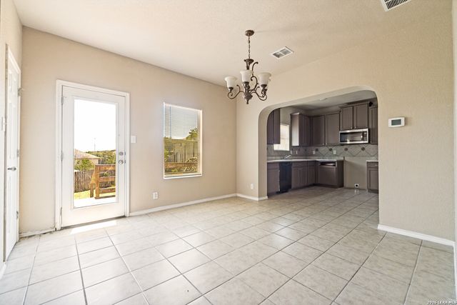 6718 Loma Secca, San Antonio, TX 78233
