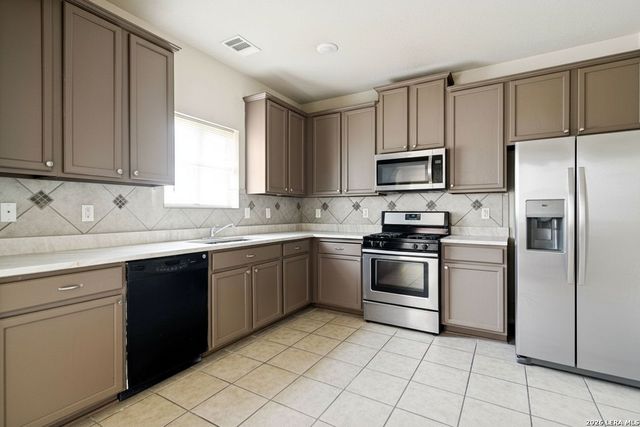 6718 Loma Secca, San Antonio, TX 78233