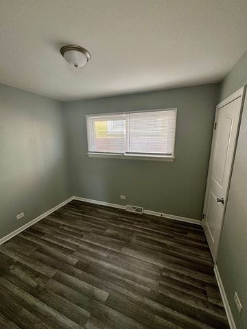 1102 W 111th Street, Chicago, IL 60643