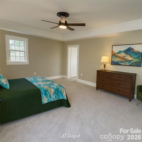 317 8th Street NW, Hickory, NC 28601