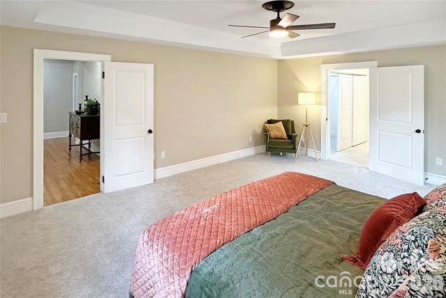 317 8th Street NW, Hickory, NC 28601