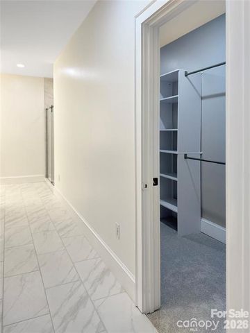 317 8th Street NW, Hickory, NC 28601