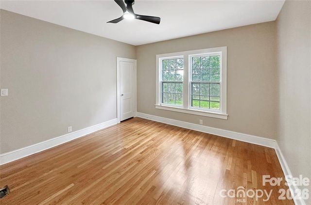 317 8th Street NW, Hickory, NC 28601