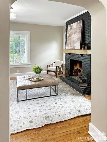 317 8th Street NW, Hickory, NC 28601