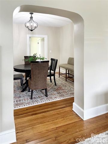 317 8th Street NW, Hickory, NC 28601