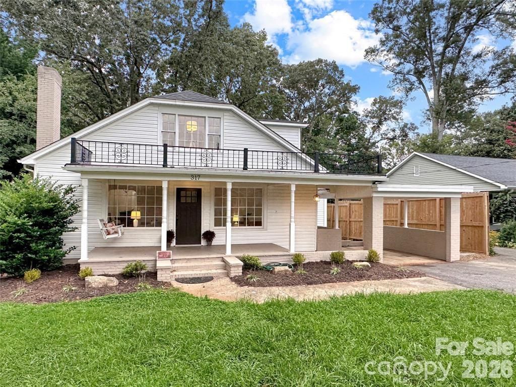 317 8th Street NW, Hickory, NC 28601