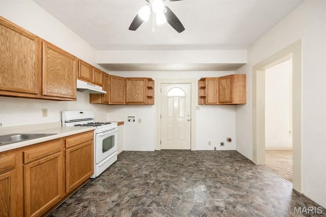 216 N Fritz Street, Lebanon, IL 62254