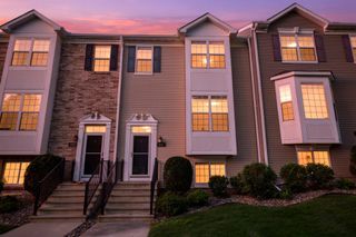 10015 Liatris Lane, Eden Prairie, MN 55347