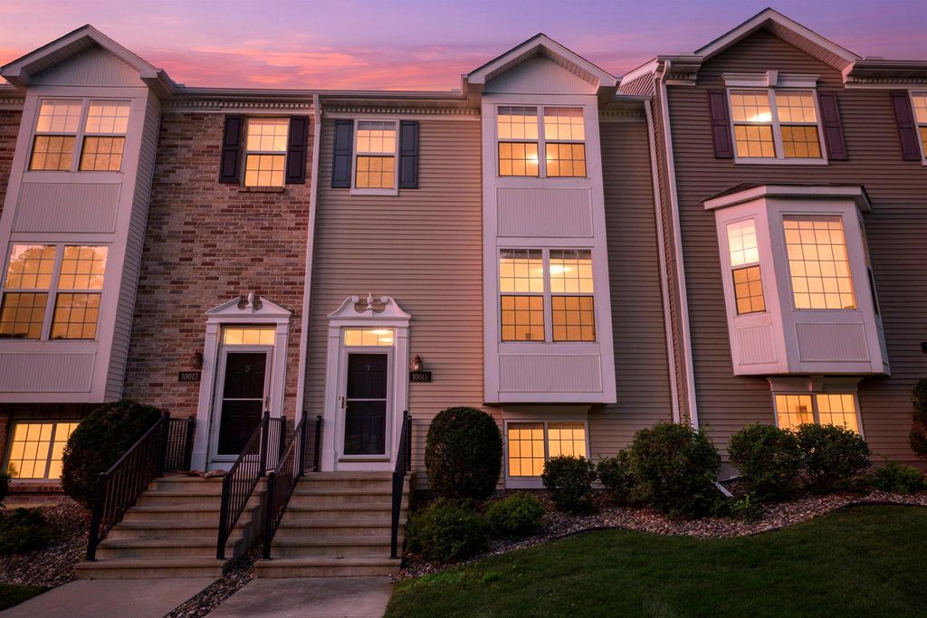 10015 Liatris Lane, Eden Prairie, MN 55347