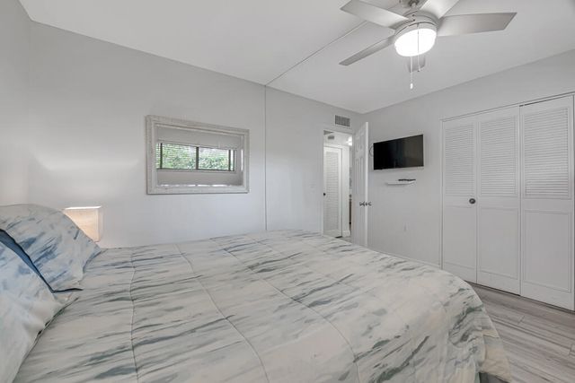 2855 GARDEN Drive S 102, Palm Springs, FL 33461
