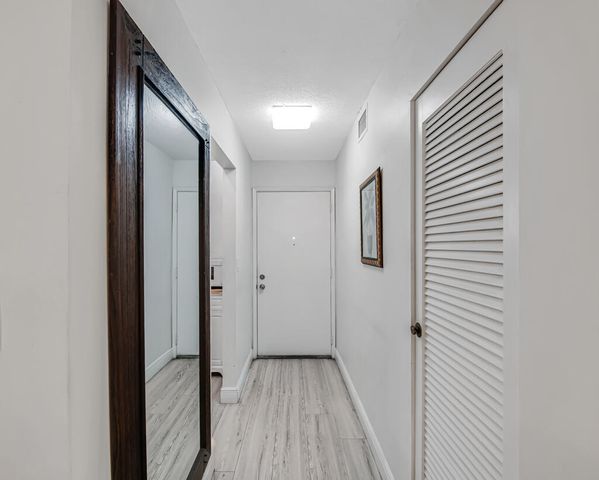 2855 GARDEN Drive S 102, Palm Springs, FL 33461