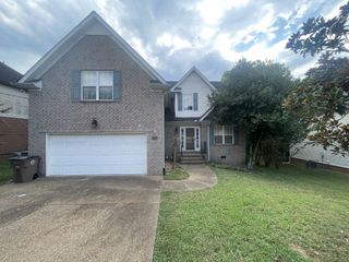 4432 Benchmark Dr, Antioch, TN 37013