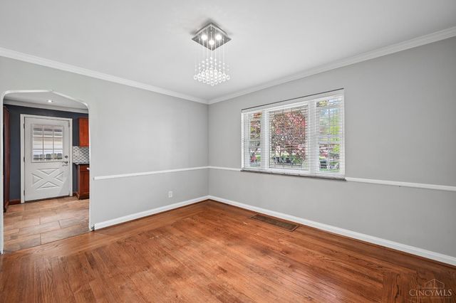 5094 E Eastwood Circle, Cincinnati, OH 45227