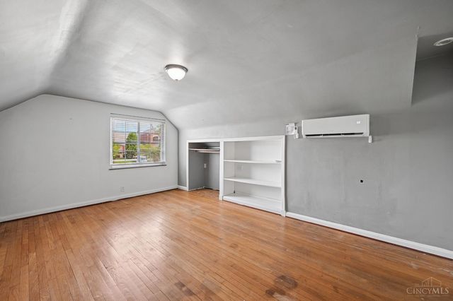 5094 E Eastwood Circle, Cincinnati, OH 45227