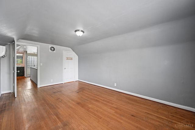 5094 E Eastwood Circle, Cincinnati, OH 45227