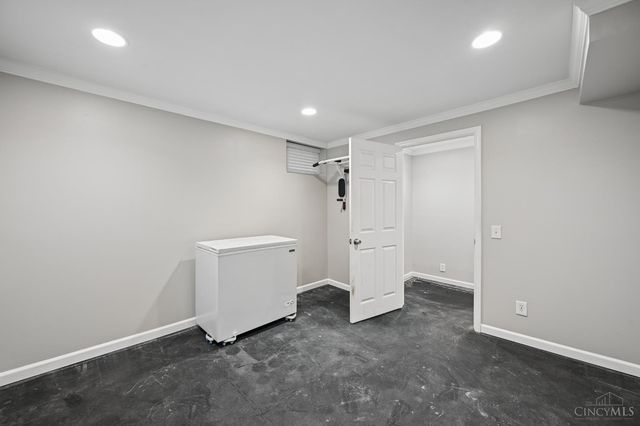 5094 E Eastwood Circle, Cincinnati, OH 45227