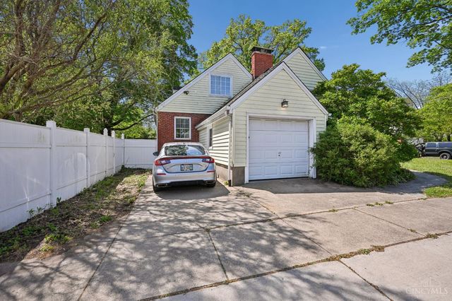 5094 E Eastwood Circle, Cincinnati, OH 45227