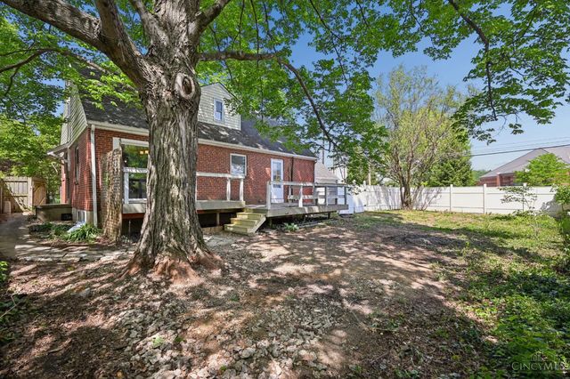 5094 E Eastwood Circle, Cincinnati, OH 45227