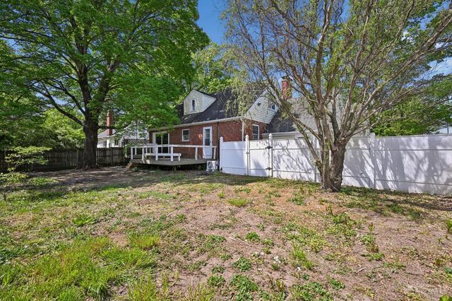 5094 E Eastwood Circle, Cincinnati, OH 45227