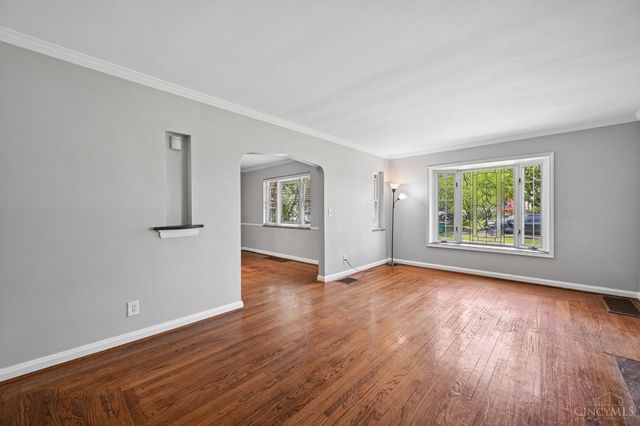 5094 E Eastwood Circle, Cincinnati, OH 45227