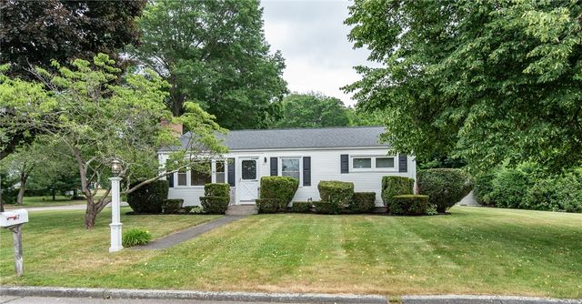 67 Cherry Hill Drive, Seekonk, MA 02771