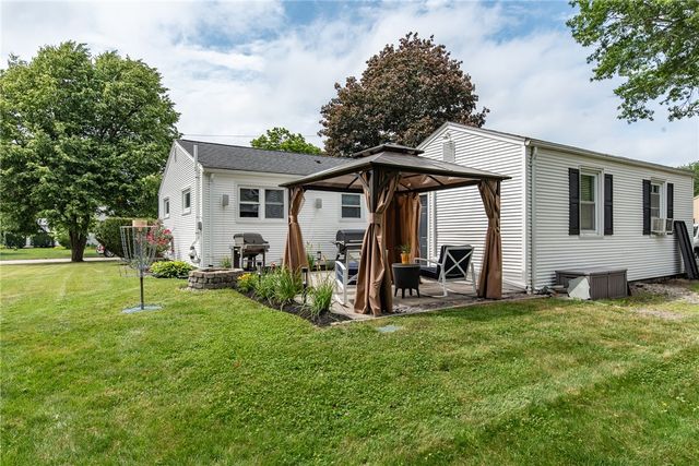 67 Cherry Hill Drive, Seekonk, MA 02771