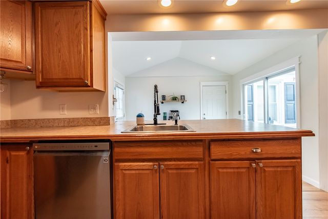 67 Cherry Hill Drive, Seekonk, MA 02771
