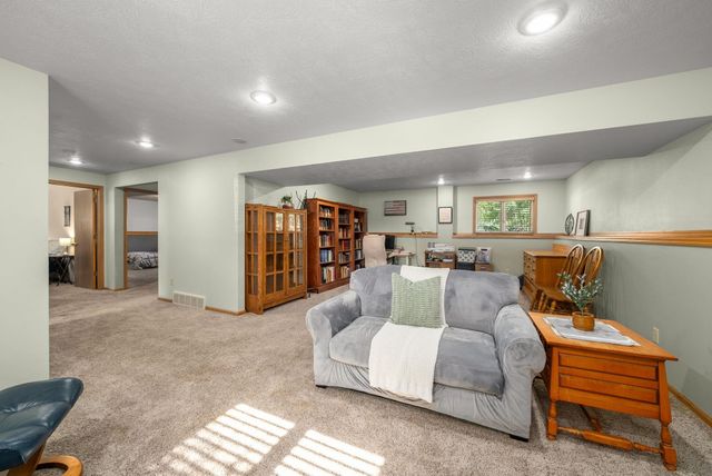 510 S Mary Dr Drive, Tea, SD 57064