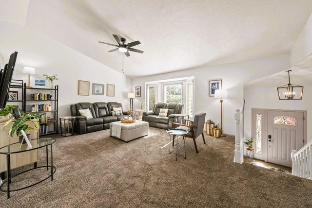 510 S Mary Dr Drive, Tea, SD 57064