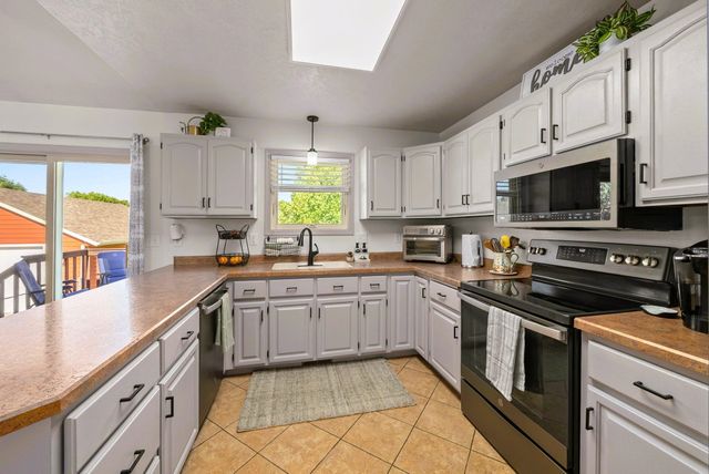 510 S Mary Dr Drive, Tea, SD 57064