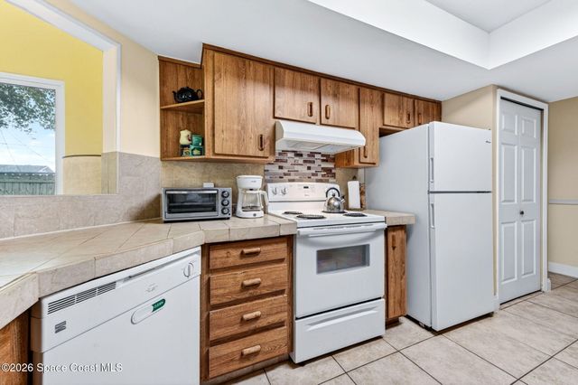 1396 Hegira Street NW, Palm Bay, FL 32907