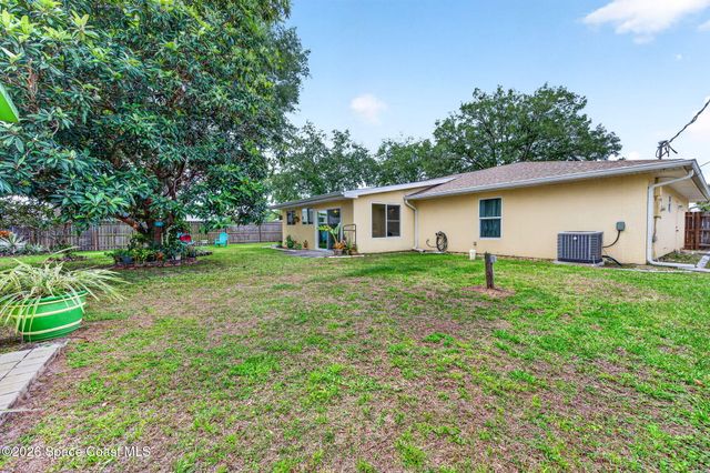 1396 Hegira Street NW, Palm Bay, FL 32907