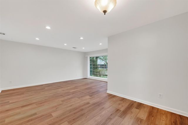 500 N Post Oak Lane, Houston, TX 77024