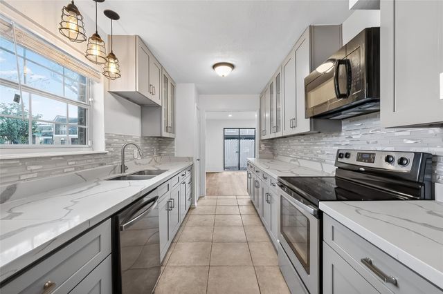 500 N Post Oak Lane, Houston, TX 77024