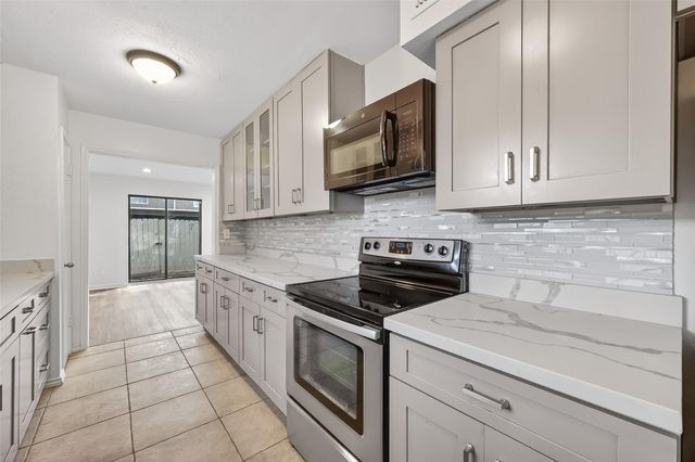 500 N Post Oak Lane, Houston, TX 77024