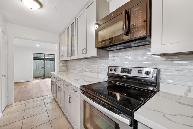 500 N Post Oak Lane, Houston, TX 77024