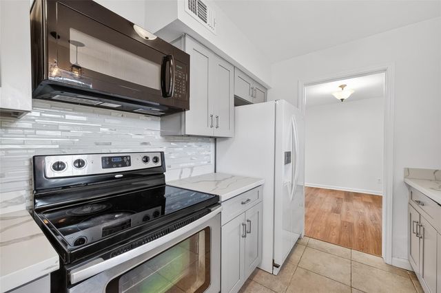 500 N Post Oak Lane, Houston, TX 77024