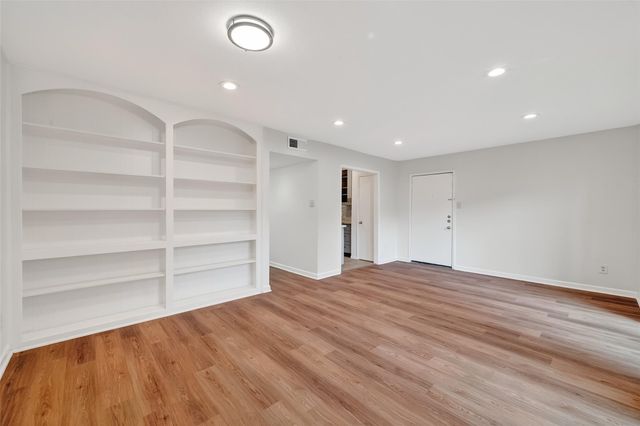 500 N Post Oak Lane, Houston, TX 77024