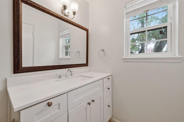 500 N Post Oak Lane, Houston, TX 77024