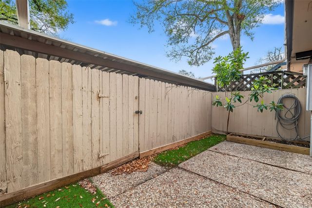 500 N Post Oak Lane, Houston, TX 77024